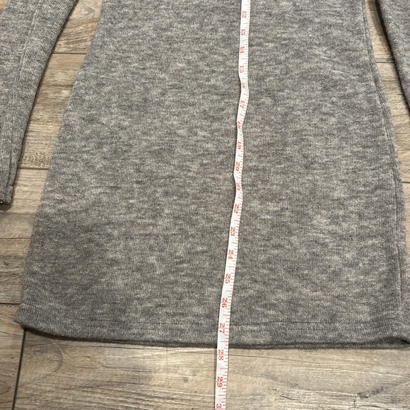 Burberry London Gray Long Sleeve Sweater Size Small - Picture 5 of 6